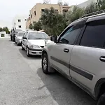 Shared 1st Floor בית אירוח *
