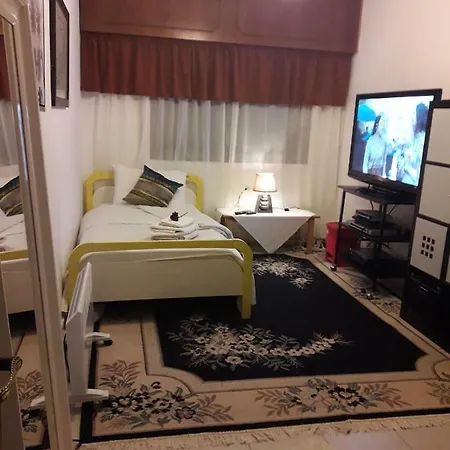 Shared 1st Floor 民宿 利马索尔