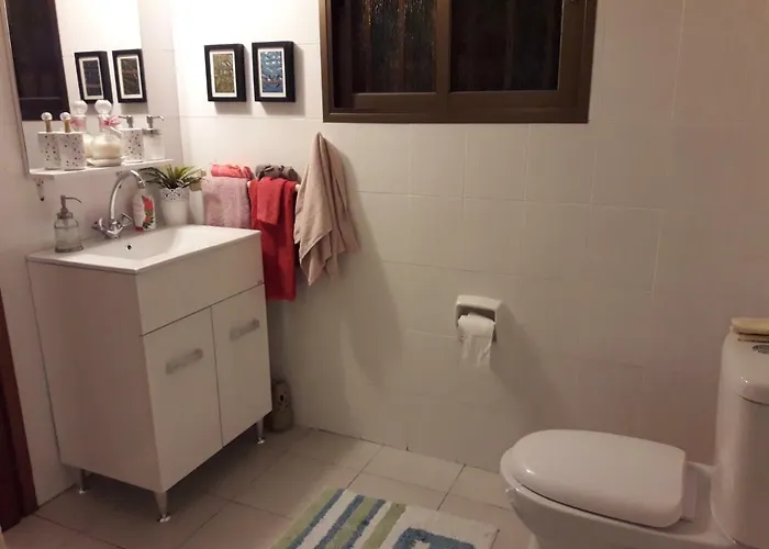 ホームステイ Shared 1st Floor *