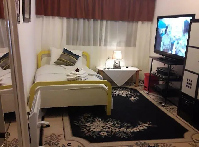 Shared 1st Floor ホームステイ リマソール