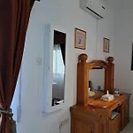 Shared 1st Floor *